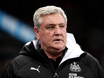 Steve Bruce bans Newcastle pla...